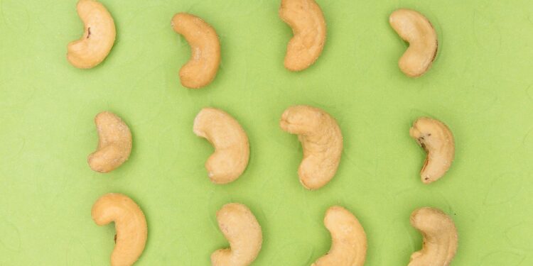 How to Prepare Quick Vegan Snacks for On the Go: A Simple Guide