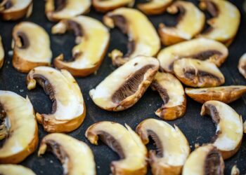 Effortless Vegan Eating: A Simple Vegan Meal Plan for Busy People